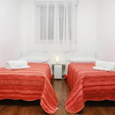 فيلة Di تروغير